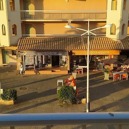 Joli Appartement Avec Grande Et Belle Terrasse, Au Pied De La Plage Du Grazel! Gruissan Luaran gambar