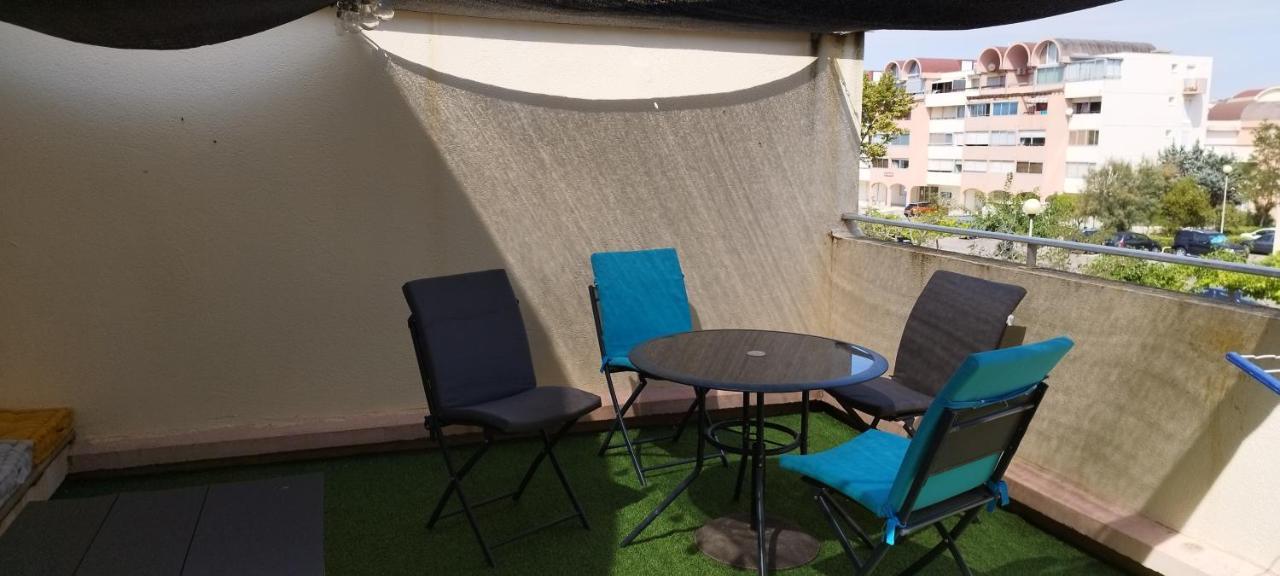 Joli Appartement Avec Grande Et Belle Terrasse, Au Pied De La Plage Du Grazel! Gruissan Luaran gambar